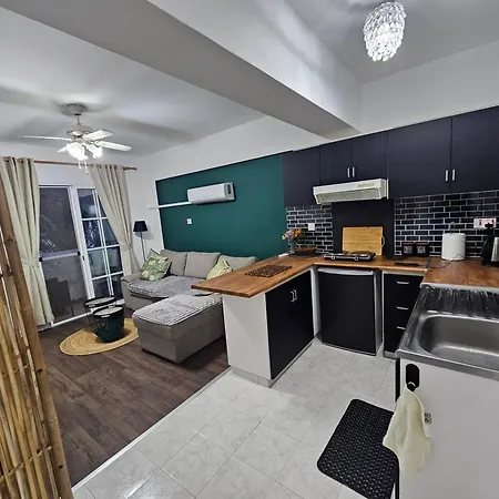 D&d Apartment Paralimni